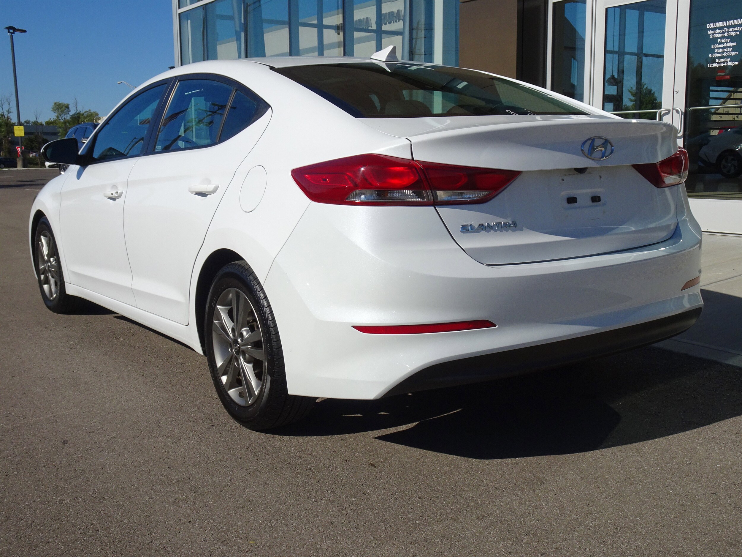 2018 Hyundai Elantra Value Edition photo 3