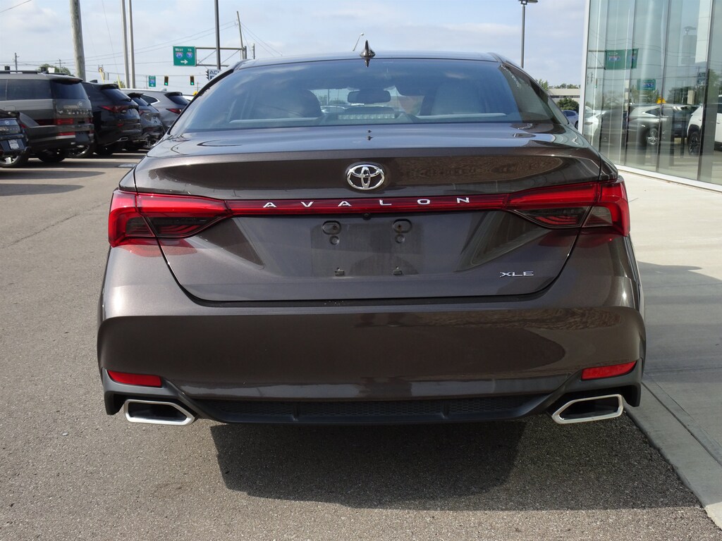 Used 2019 Toyota Avalon XLE Sedan