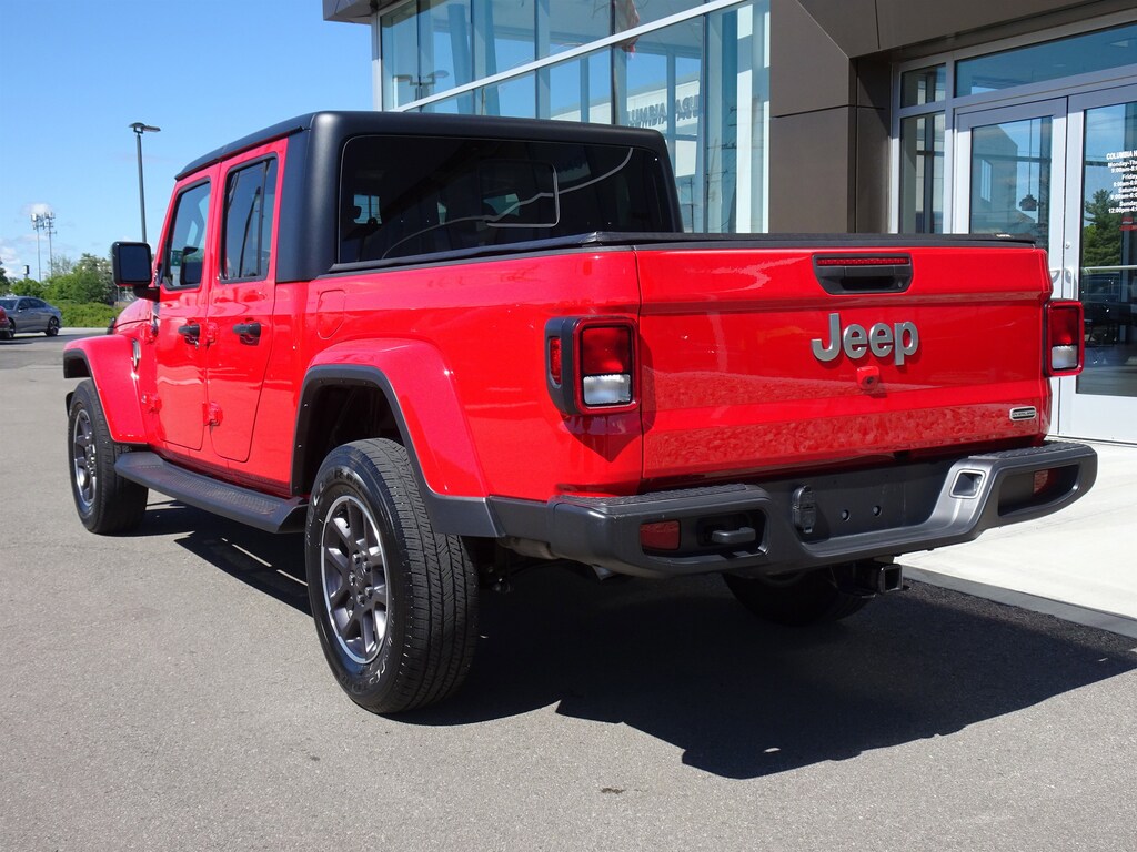 Used 2022 Jeep Gladiator Overland Truck Crew Cab