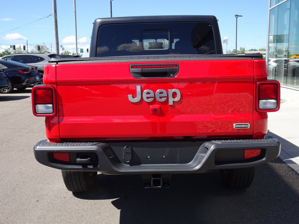 Used 2022 Jeep Gladiator Overland Truck Crew Cab