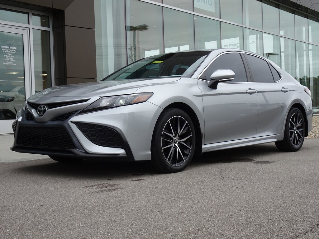 Used 2021 Toyota Camry SE Sedan