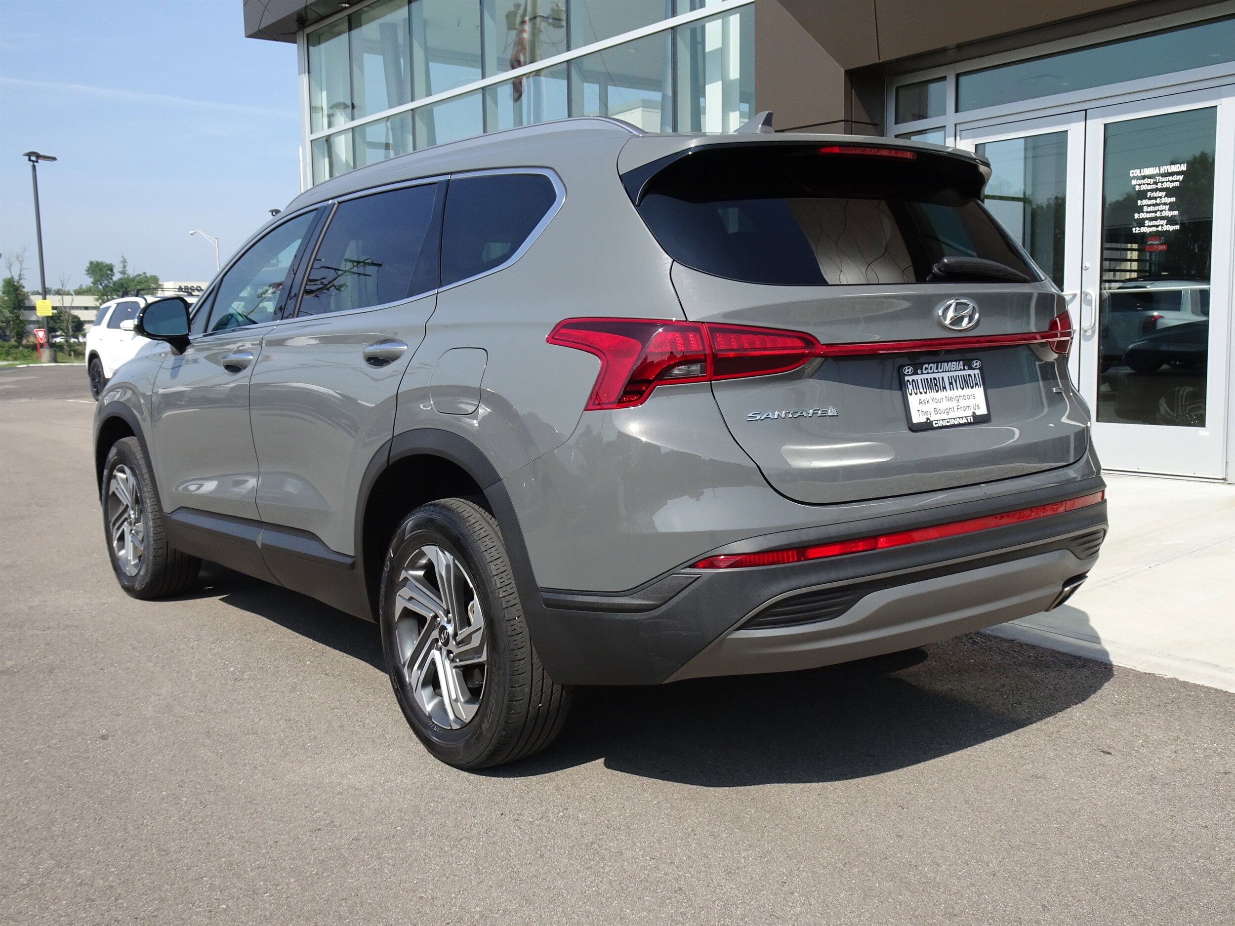 2023 Hyundai Santa Fe SEL photo 2