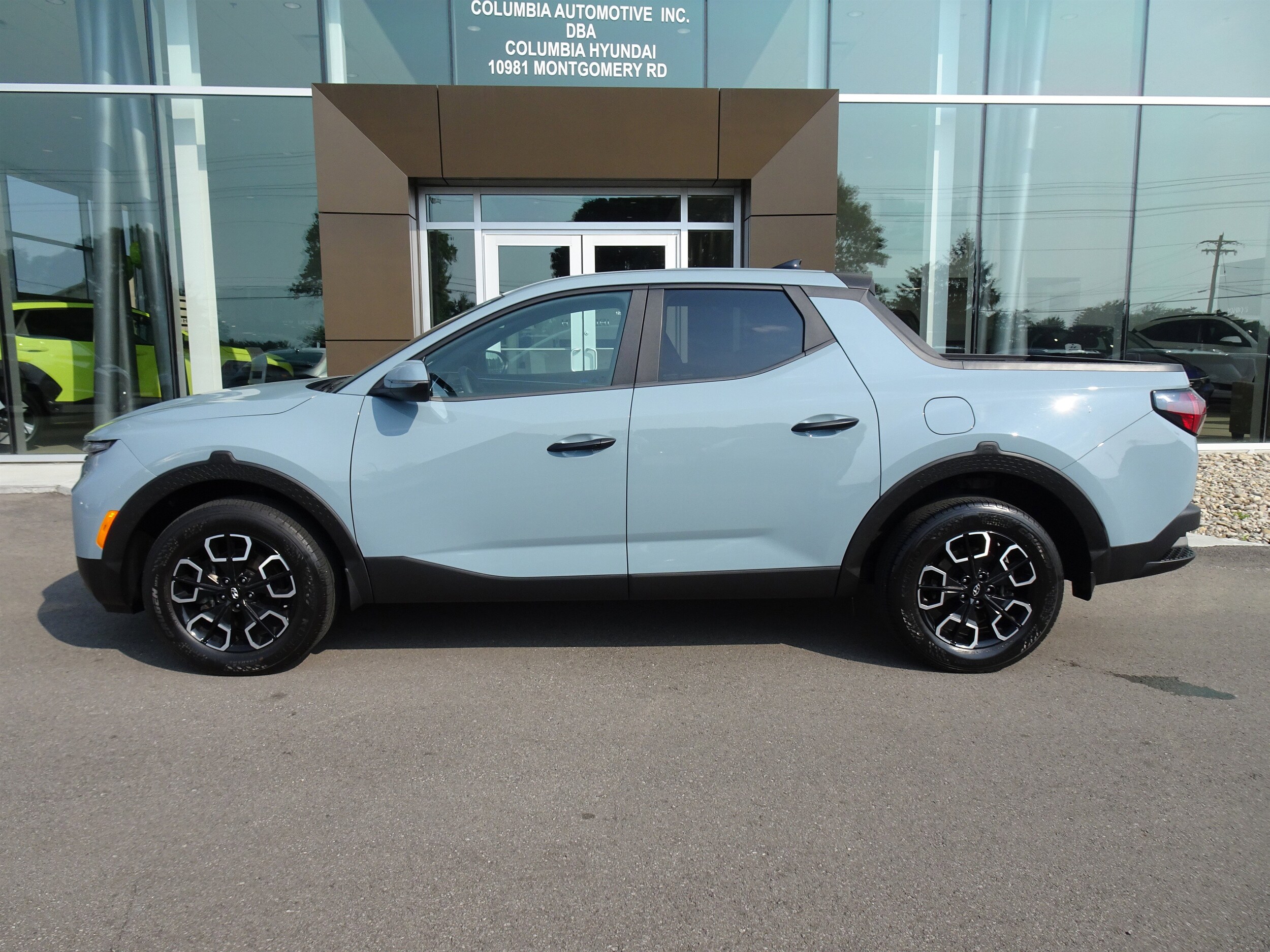 2022 Hyundai Santa Cruz SEL photo 2