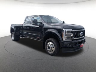 2026 Ford F-450 Platinum 4WD Crew Cab 8 Box Truck