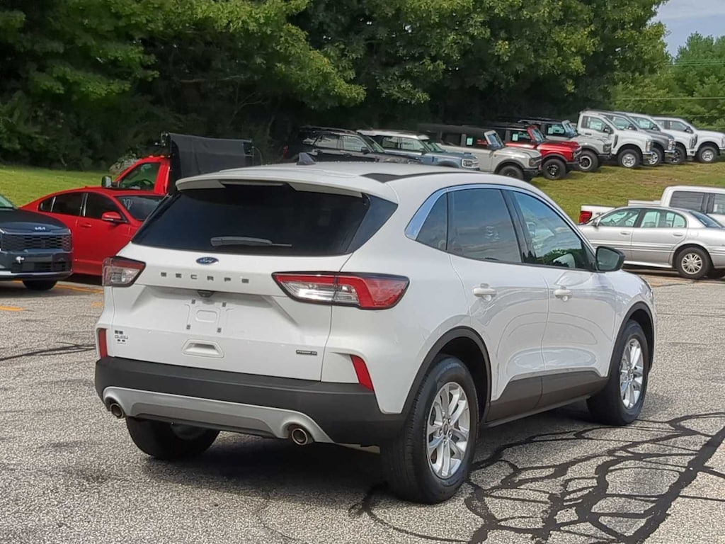 Used 2022 Ford Escape SE Hybrid SUV