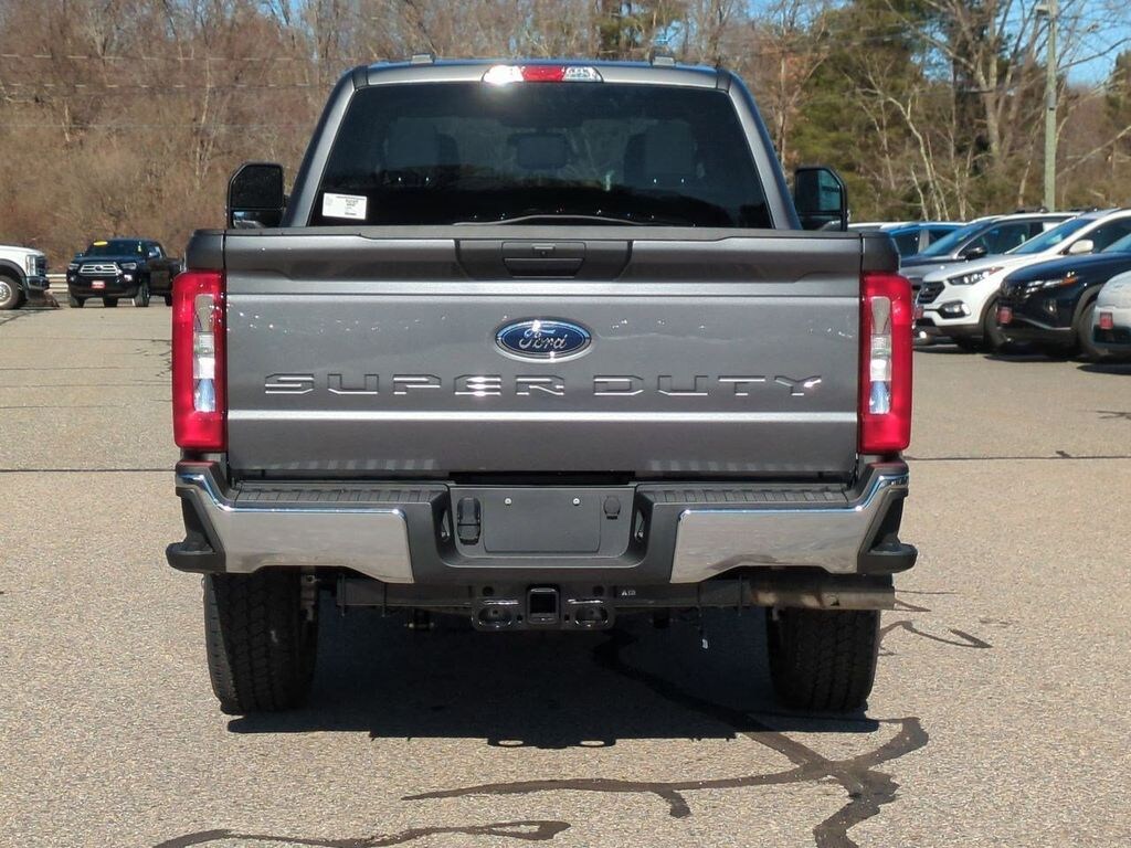 New 2025 Ford F-350 XLT Truck