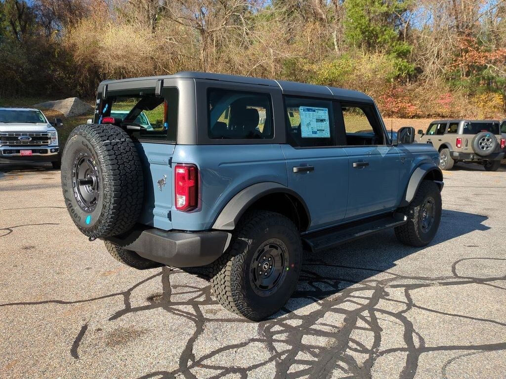 New 2025 Ford Bronco Base SUV