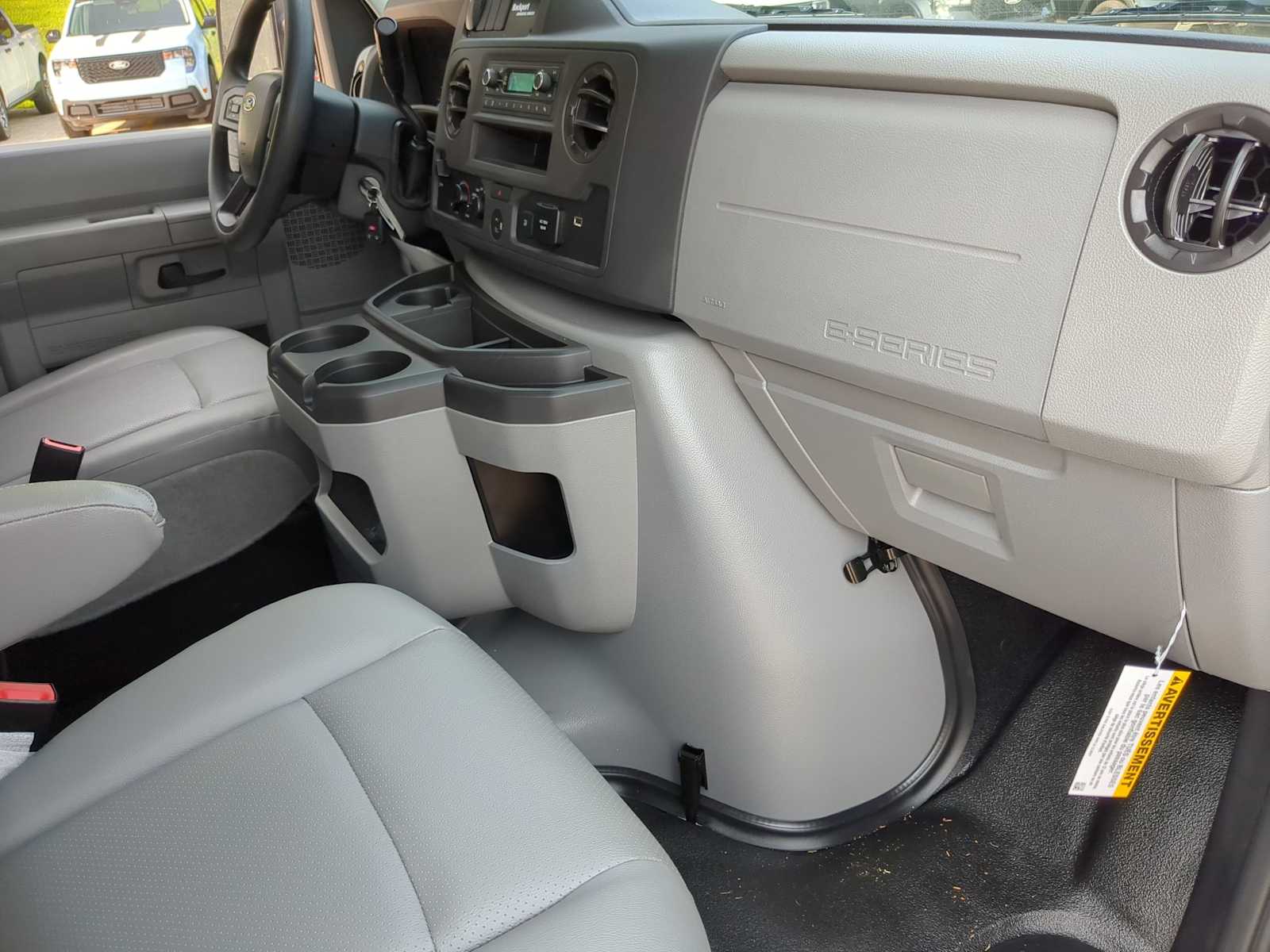 2026 Ford E-Series Cutaway Base - Photo 17