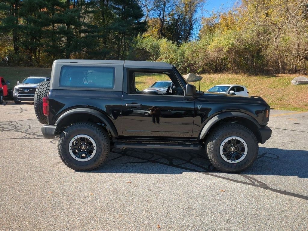 New 2025 Ford Bronco Base SUV