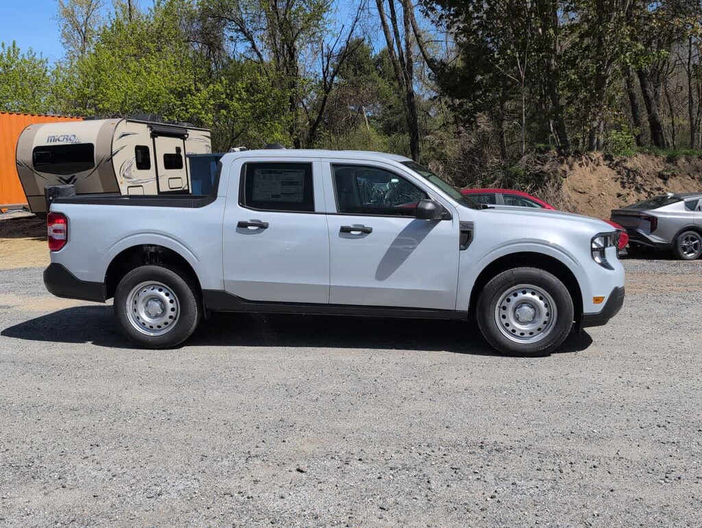 New 2026 Ford Maverick XL FWD Supercrew Truck
