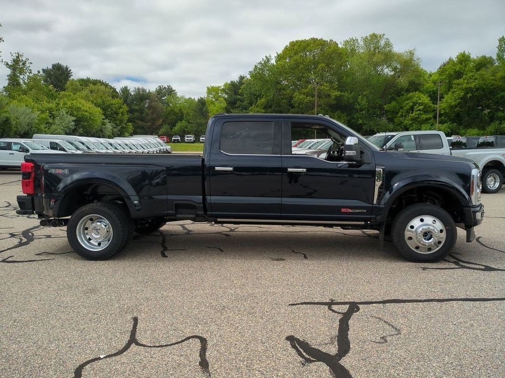 New 2025 Ford F-450 Platinum Truck