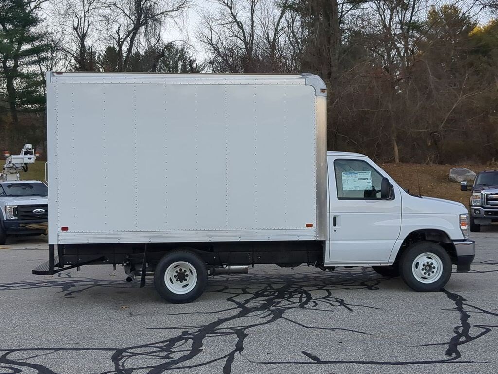 New 2025 Ford E-350 Cutaway Base Cutaway Van