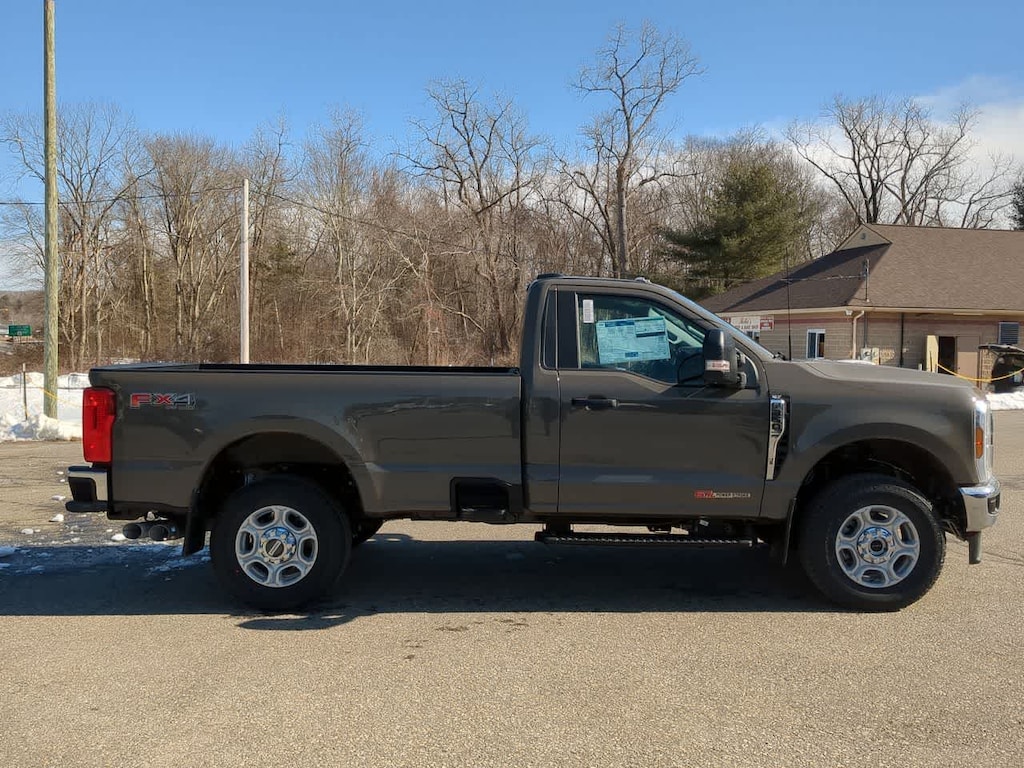 New 2026 Ford F-350 XLT 4WD Reg Cab 8 Box Truck