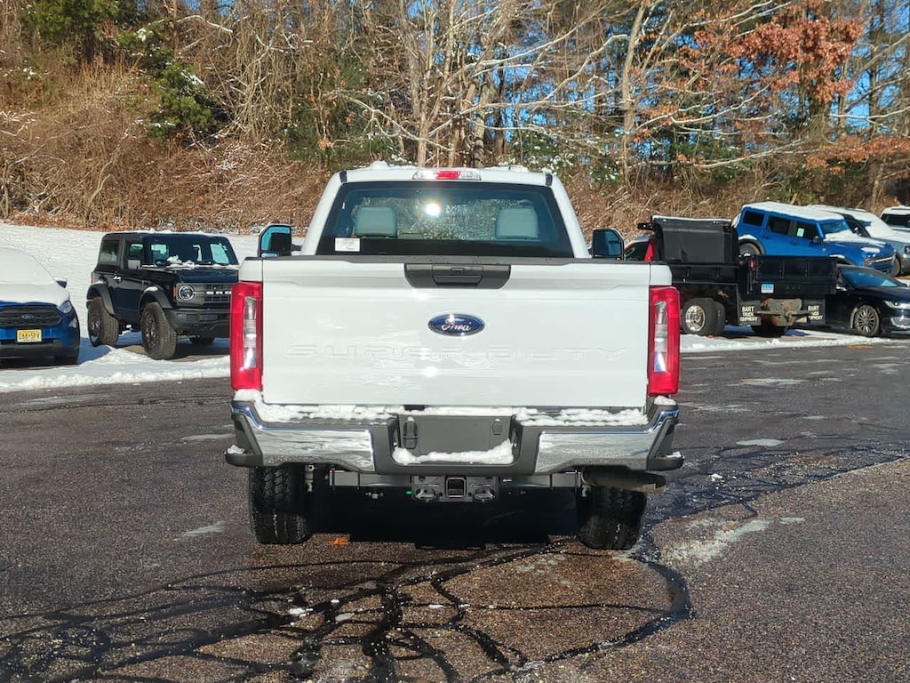 New 2026 Ford F-350 XL 4WD Reg Cab 8 Box Truck