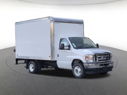 2025 Ford E-350 Cutaway Base Cutaway Van