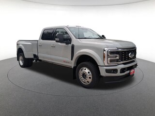 2026 Ford F-450 Platinum 4WD Crew Cab 8 Box Truck