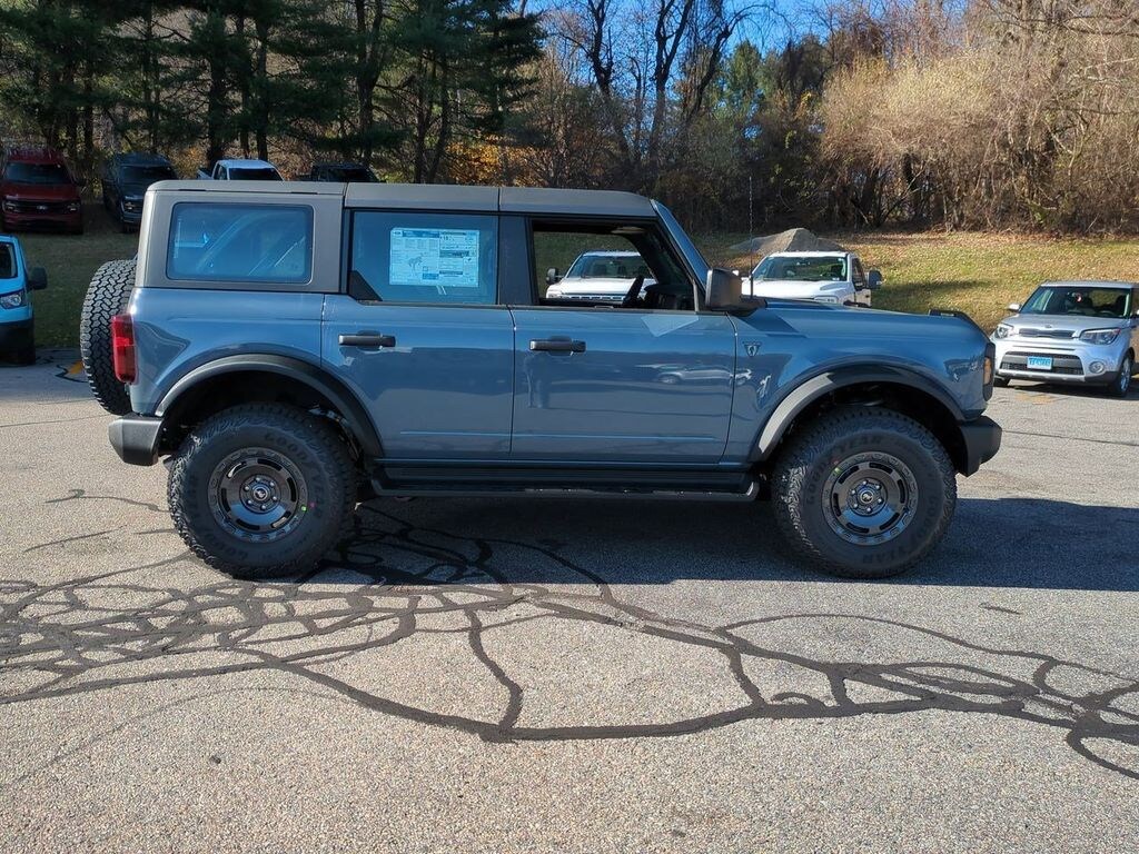 New 2025 Ford Bronco Base SUV