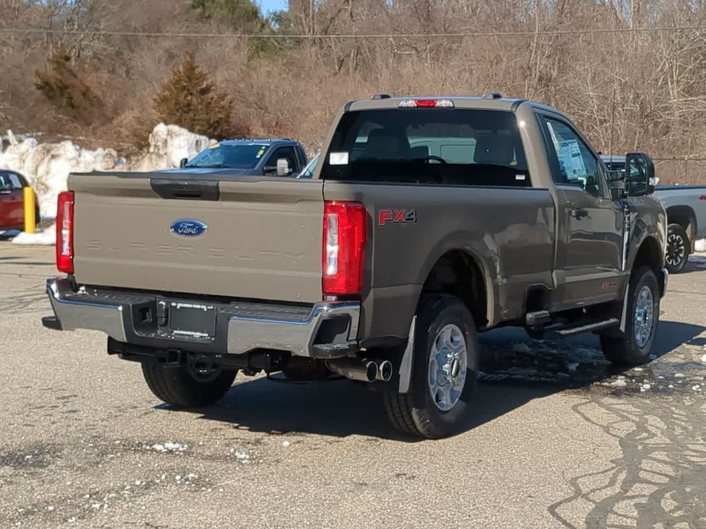 New 2026 Ford F-350 XLT 4WD Reg Cab 8 Box Truck