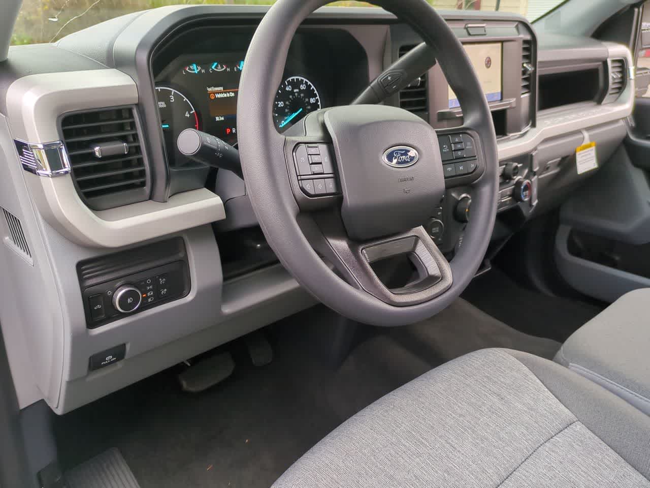 2026 Ford F-350 Super Duty XL - Photo 9