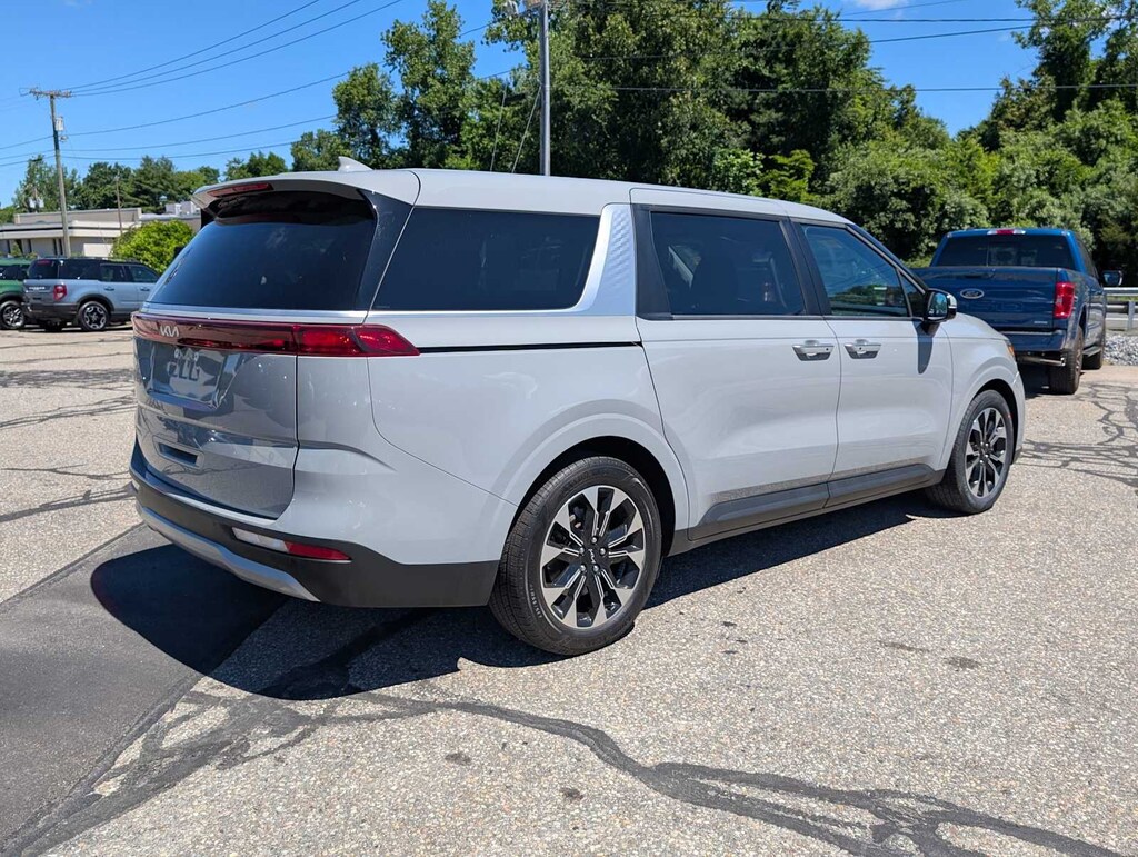 Certified 2024 Kia Carnival EX Van