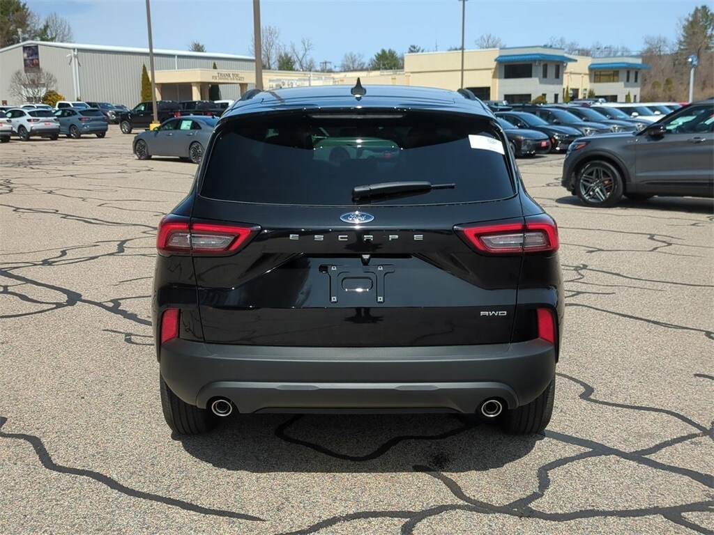 2025 Ford Escape ST-Line photo 4