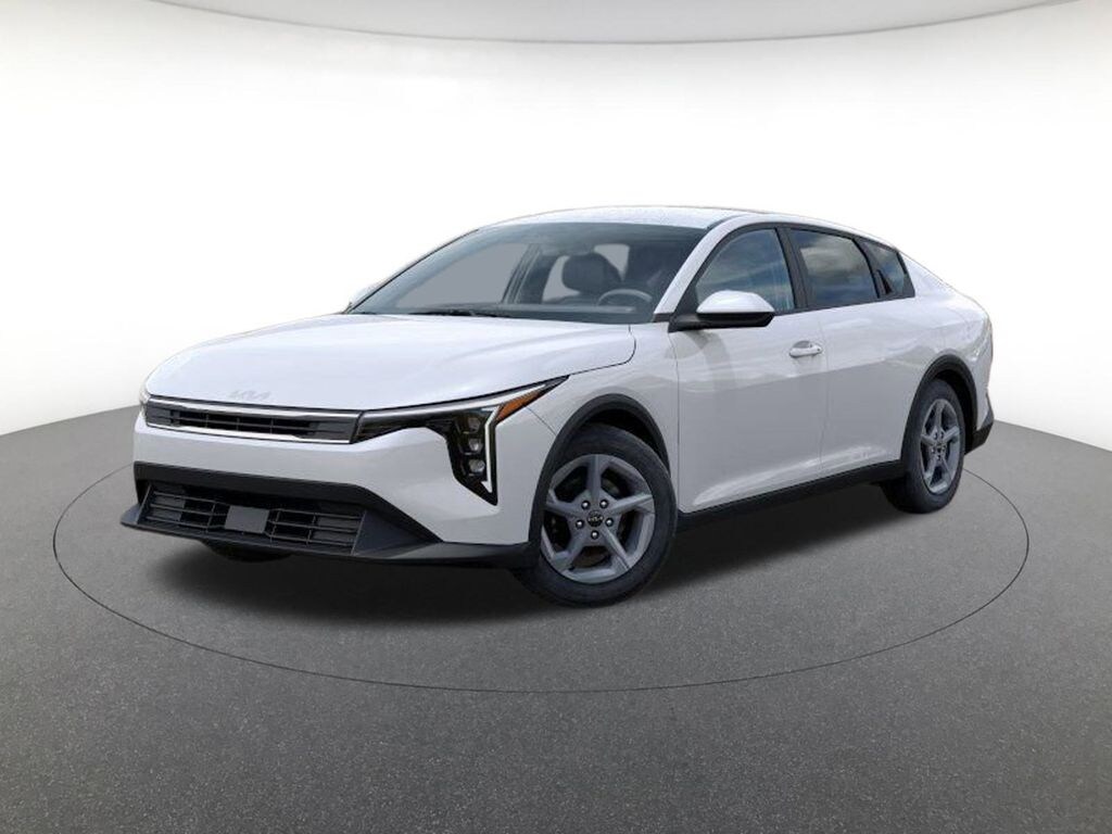 New 2025 Kia K4 LXS Sedan