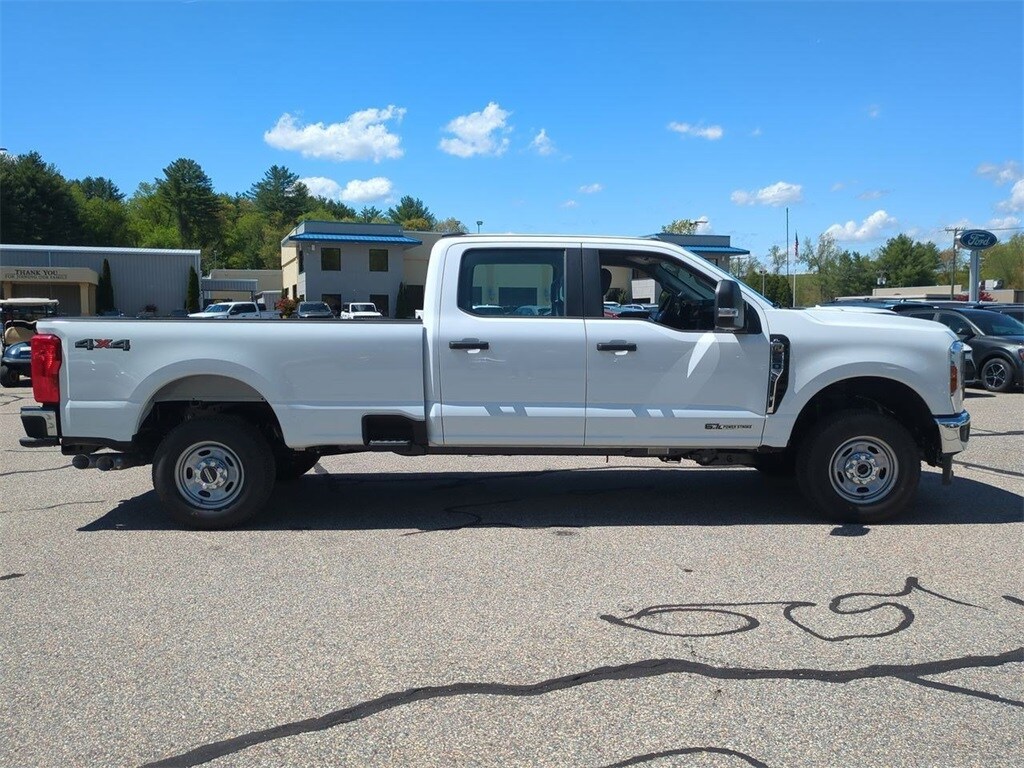 2025 Ford F-250 XL photo 2