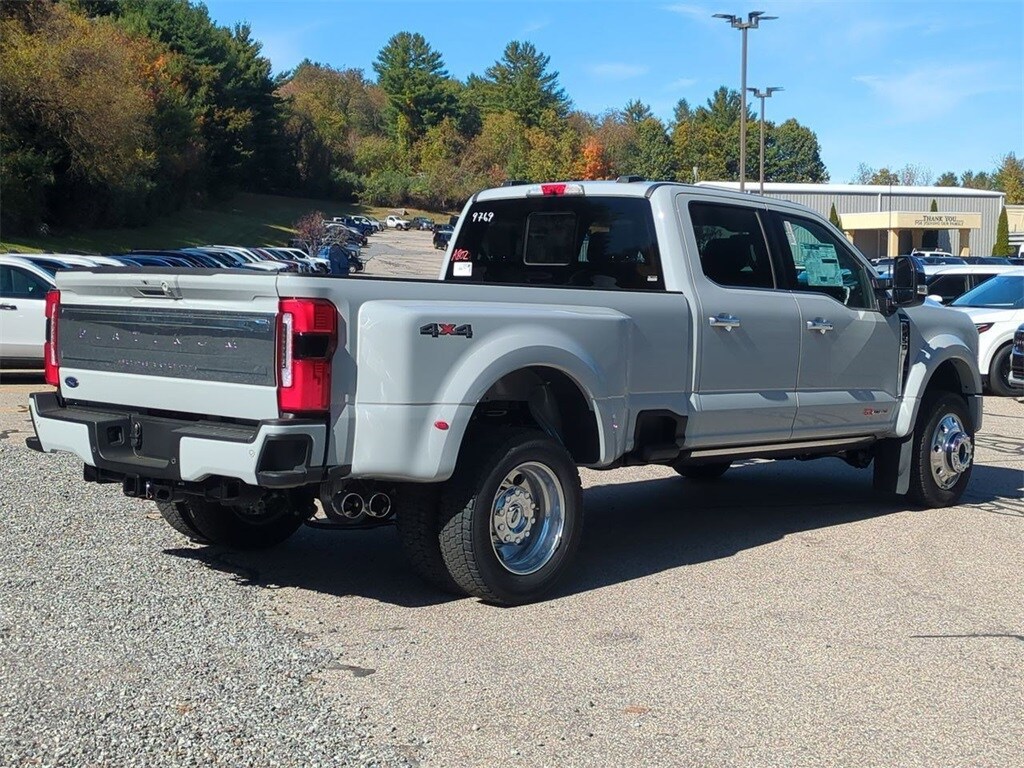 2026 Ford F-450 Platinum photo 2