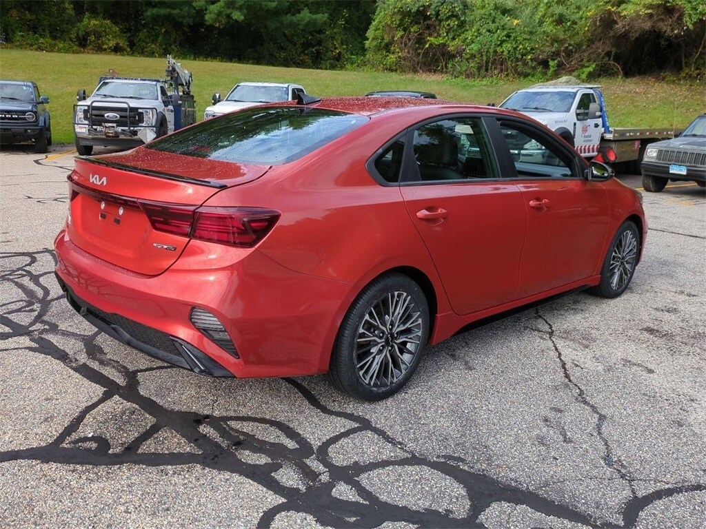 2023 Kia Forte GT-Line photo 3