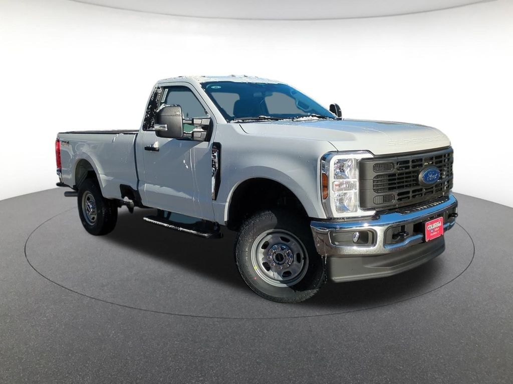 2026 Ford F-350 Super Duty XL's photo