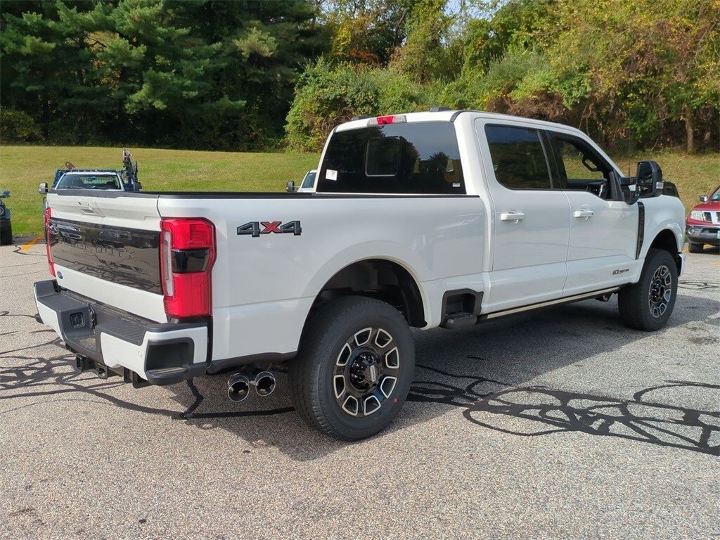 2026 Ford F-250 Platinum photo 3