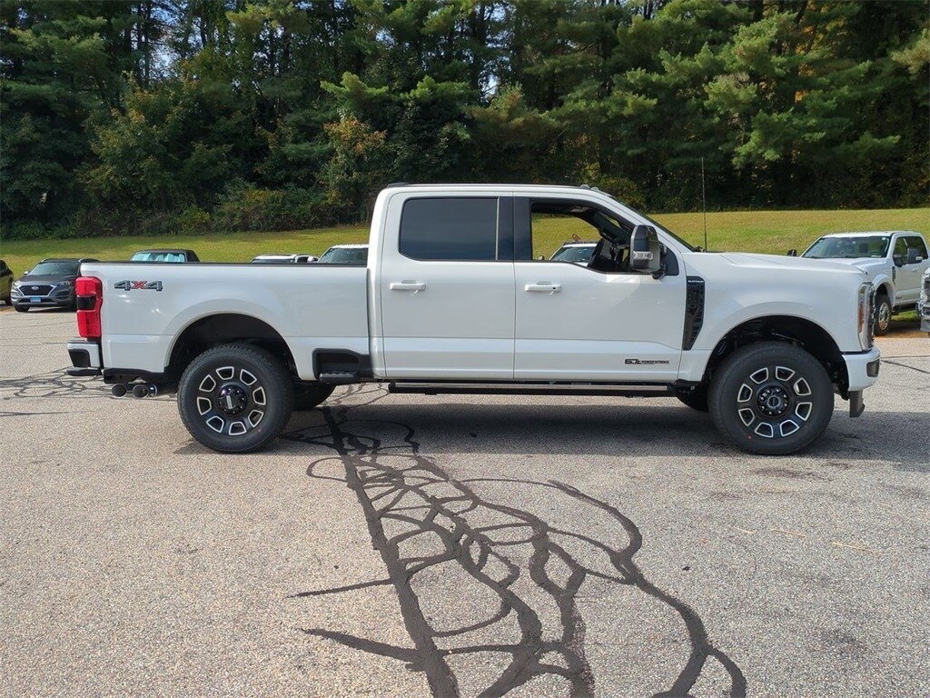 2026 Ford F-250 Platinum photo 2