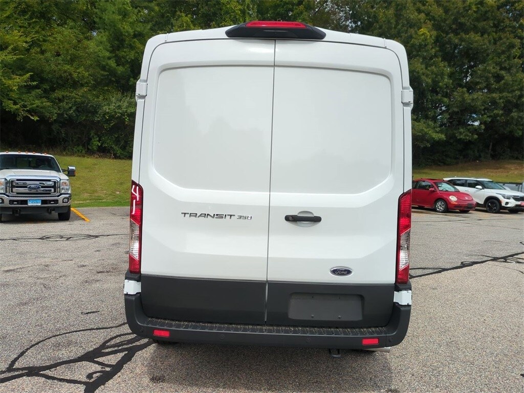 2025 Ford Transit photo 4