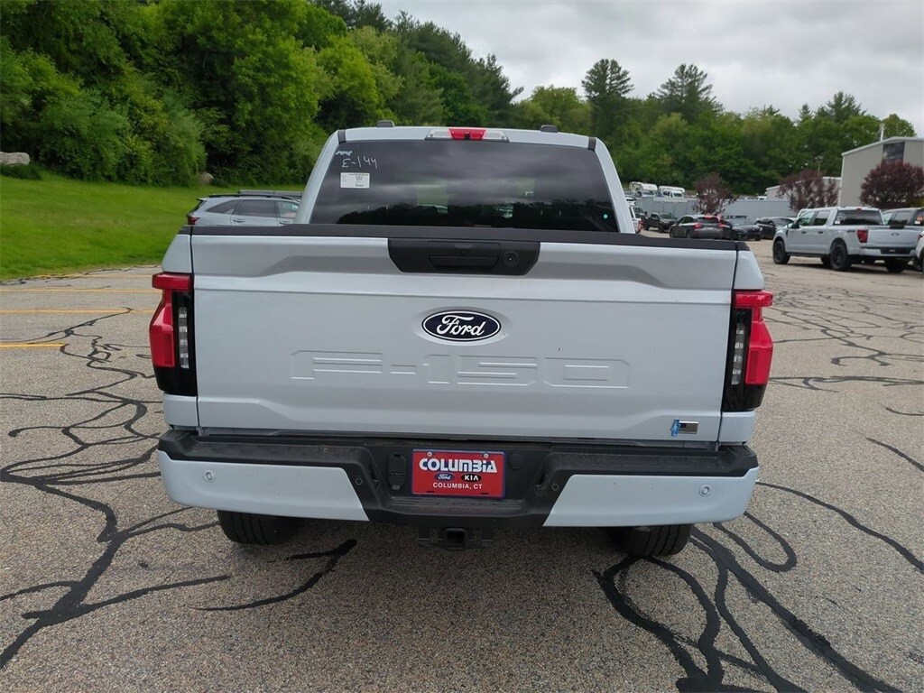 2025 Ford F-150 Lightning photo 4