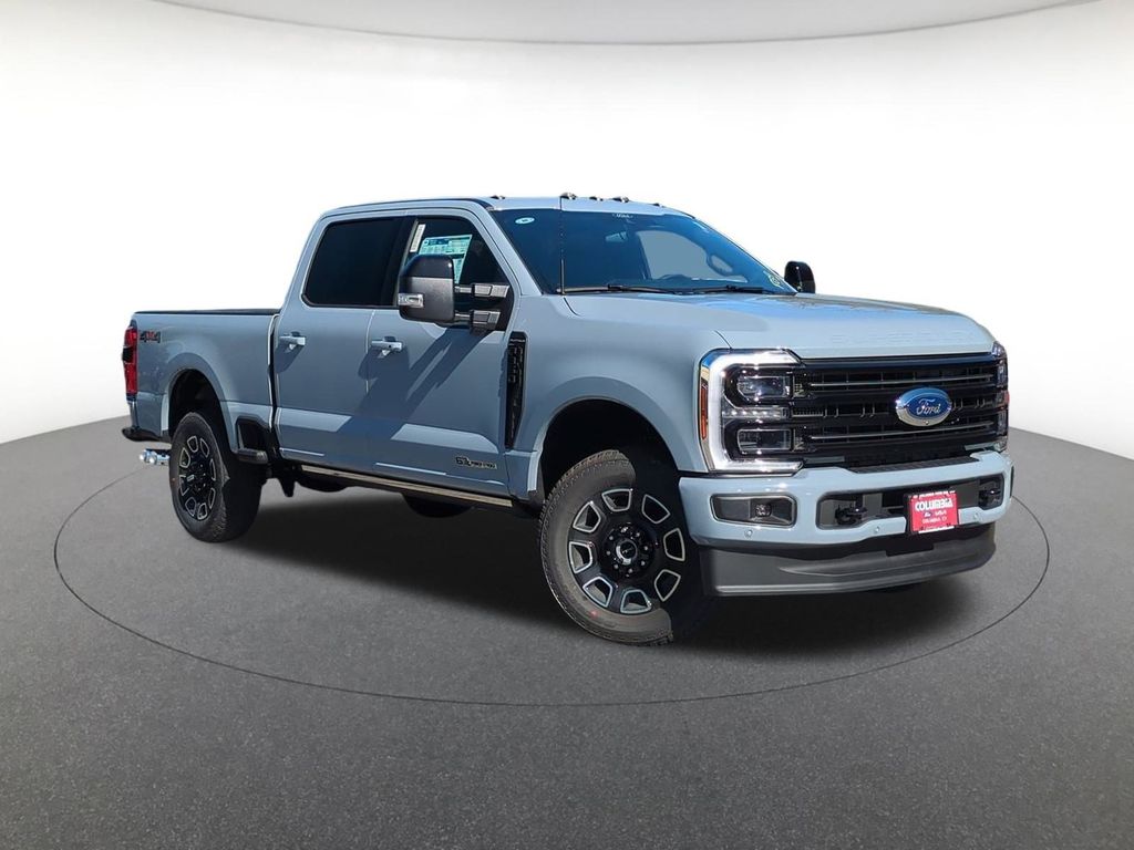 2026 Ford F-350 Super Duty Platinum's photo