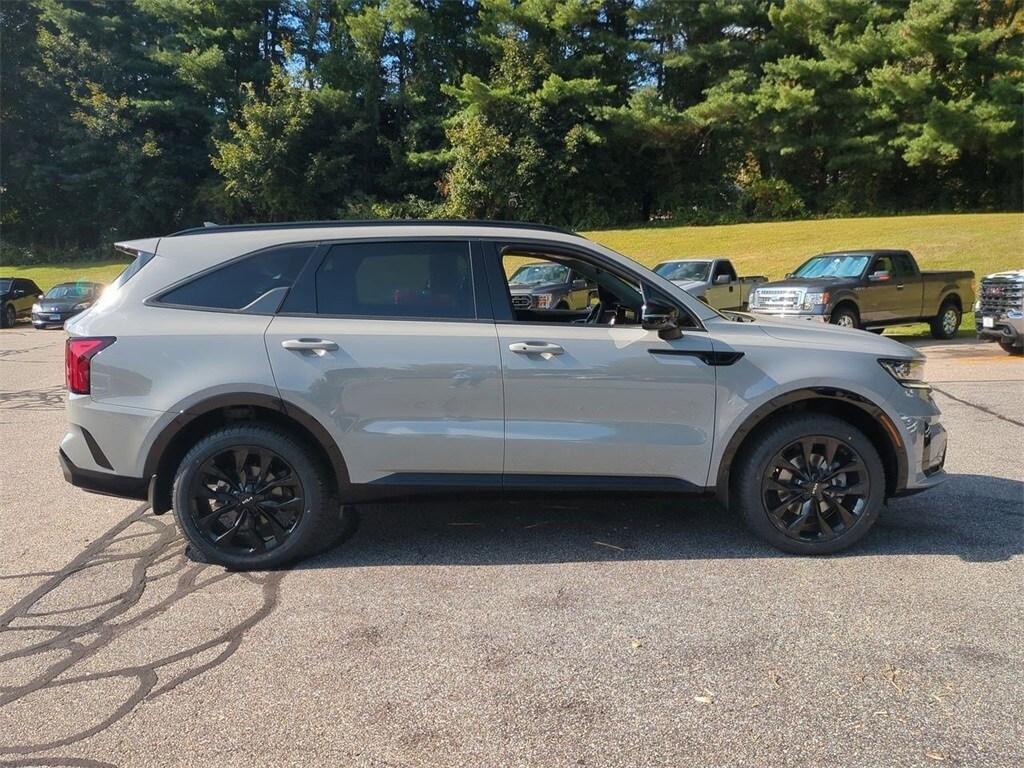 2023 Kia Sorento SX photo 2