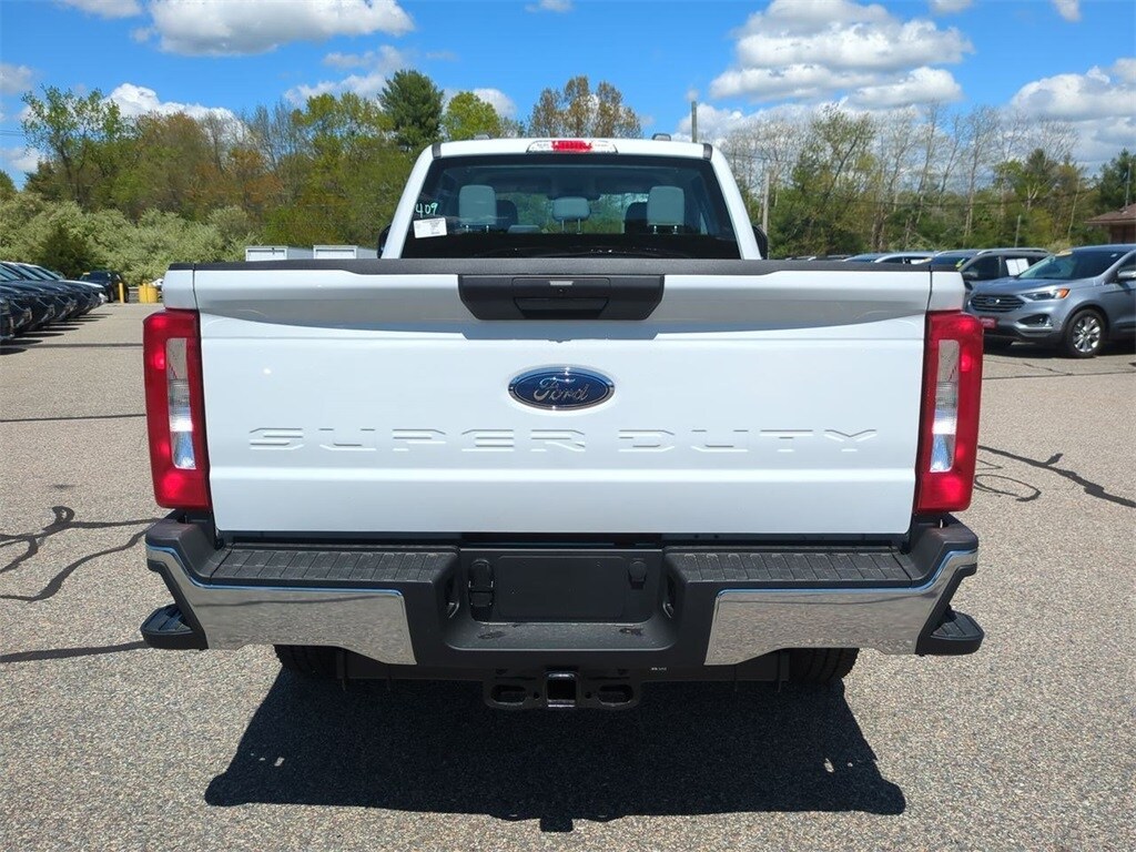 2025 Ford F-250 XL photo 4