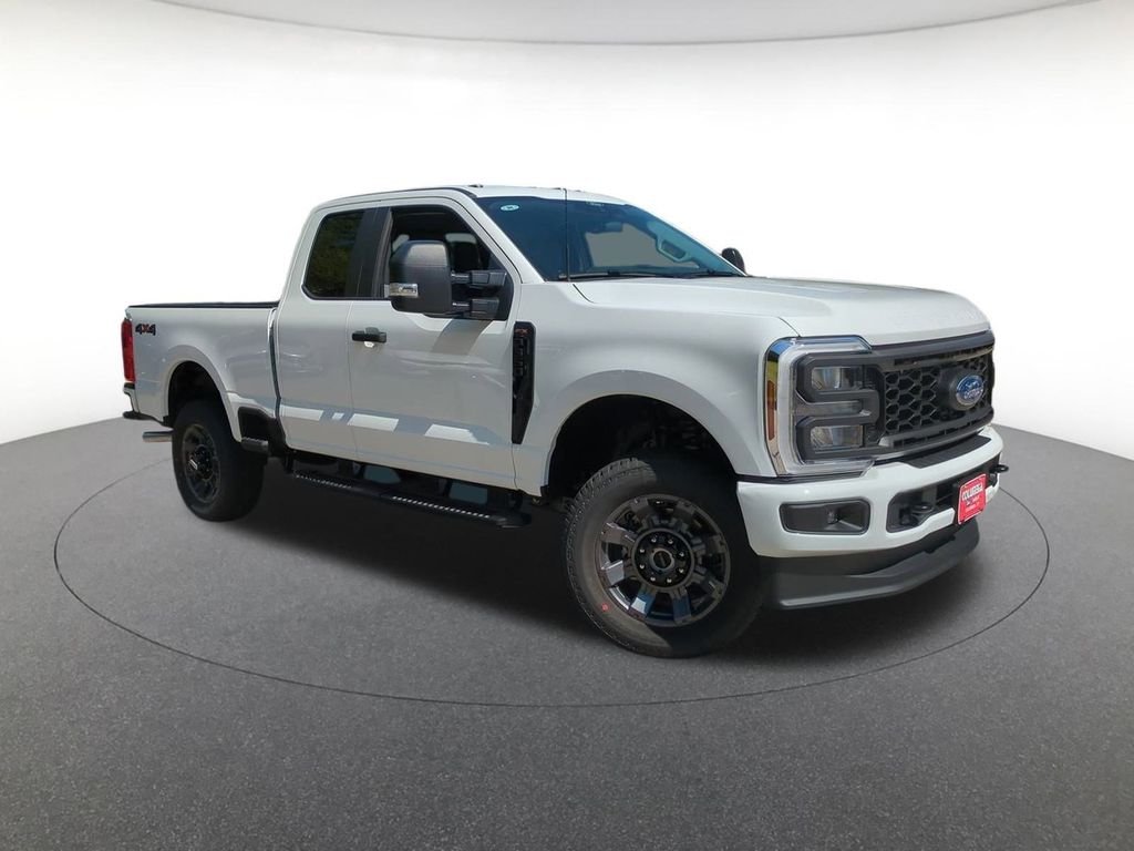 2026 Ford F-350 Super Duty XL's photo