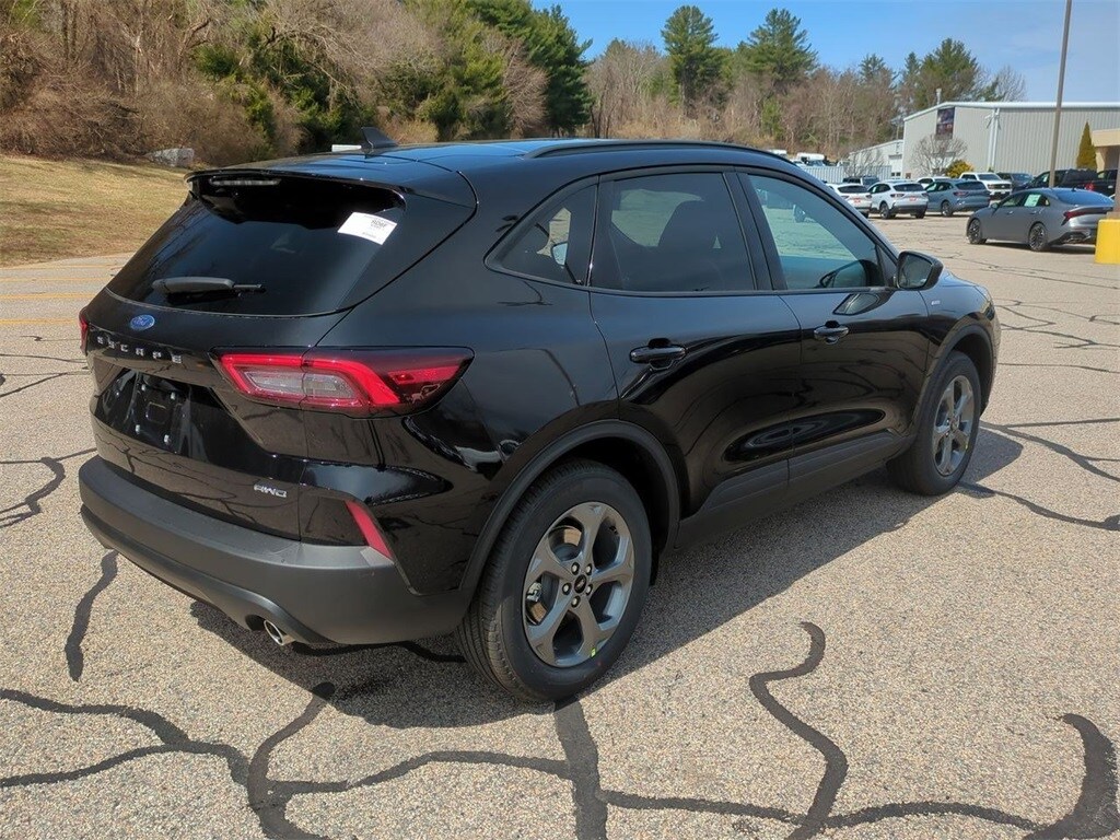 2025 Ford Escape ST-Line photo 3