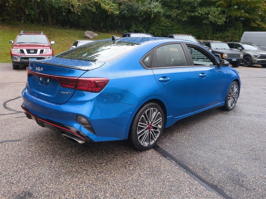 2023 Kia Forte GT photo 3