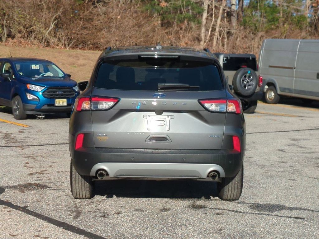 2022 Ford Escape SEL photo 4