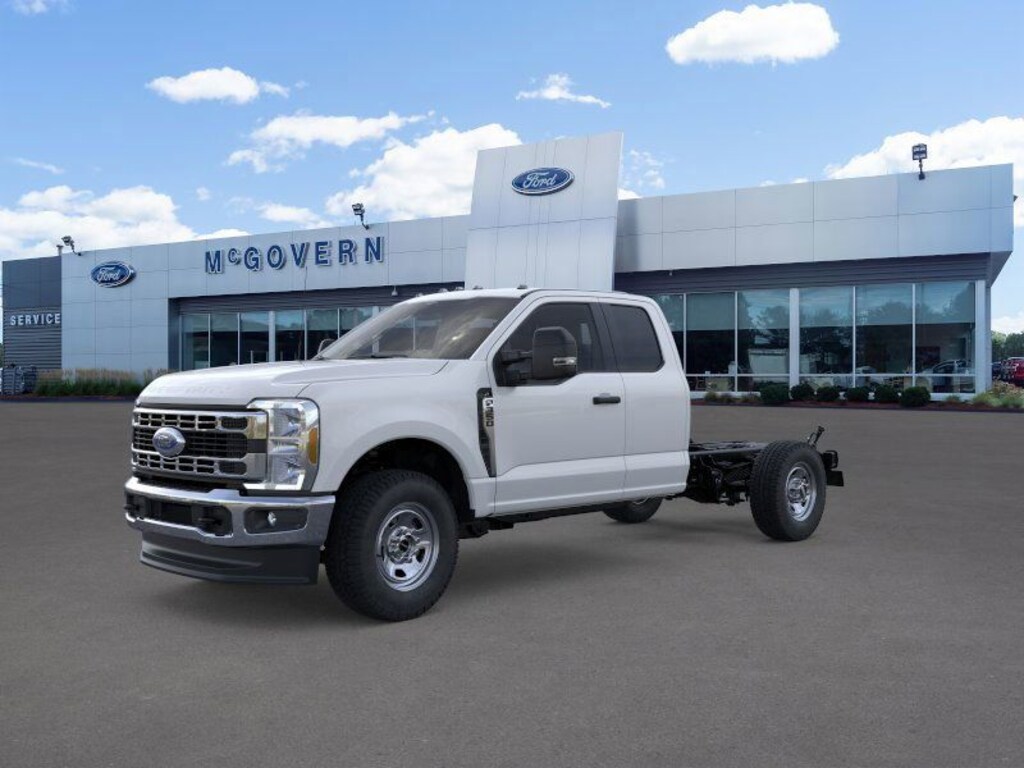 New 2025 Ford F-350 Chassis XL Truck Super Cab