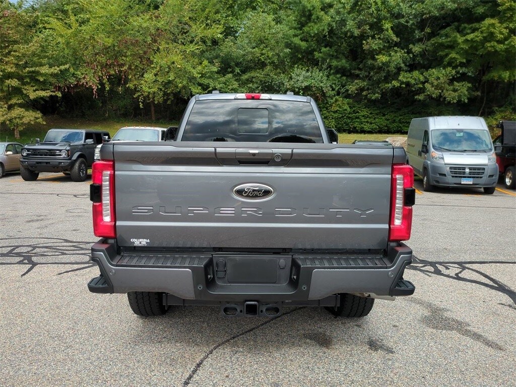 2024 Ford F-250 XLT photo 4