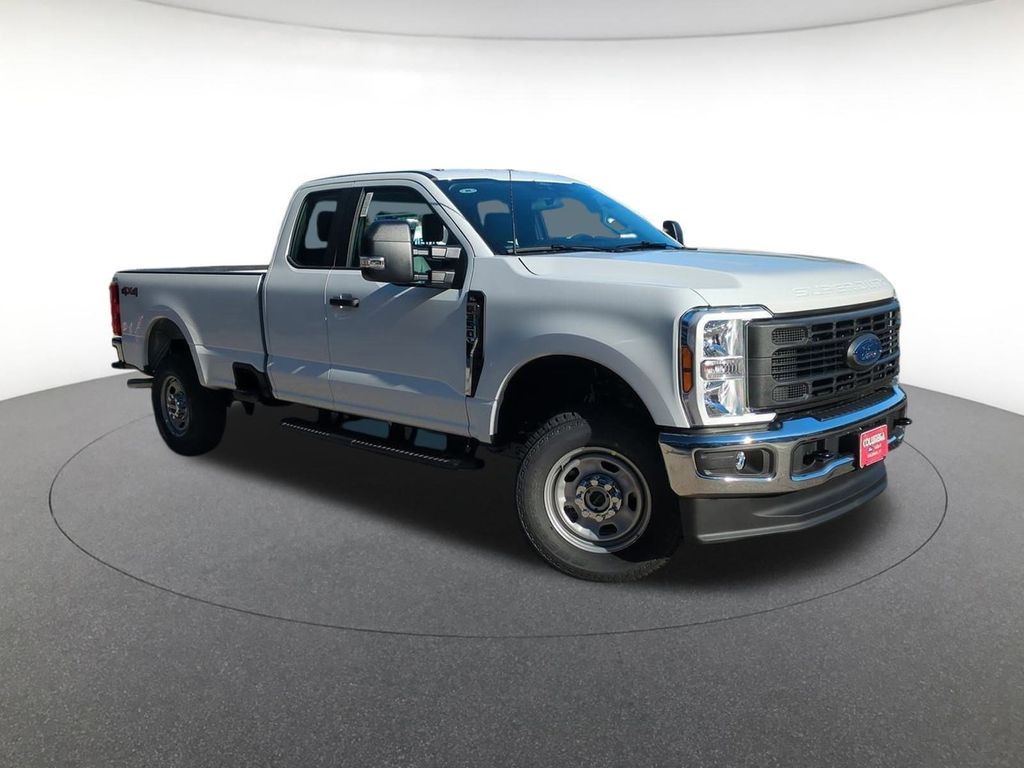 2026 Ford F-350 Super Duty XL's photo