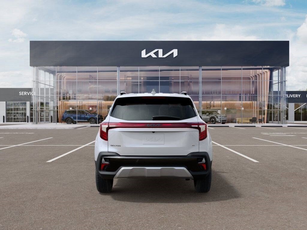 2025 Kia Seltos SX photo 4