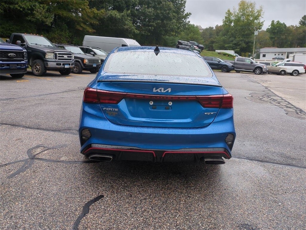 2023 Kia Forte GT photo 4