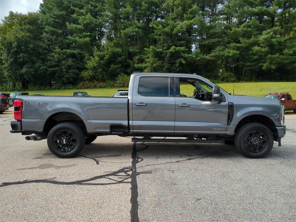 2024 Ford F-250 XLT photo 2