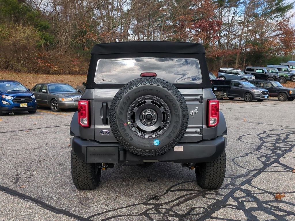 New 2025 Ford Bronco Base SUV