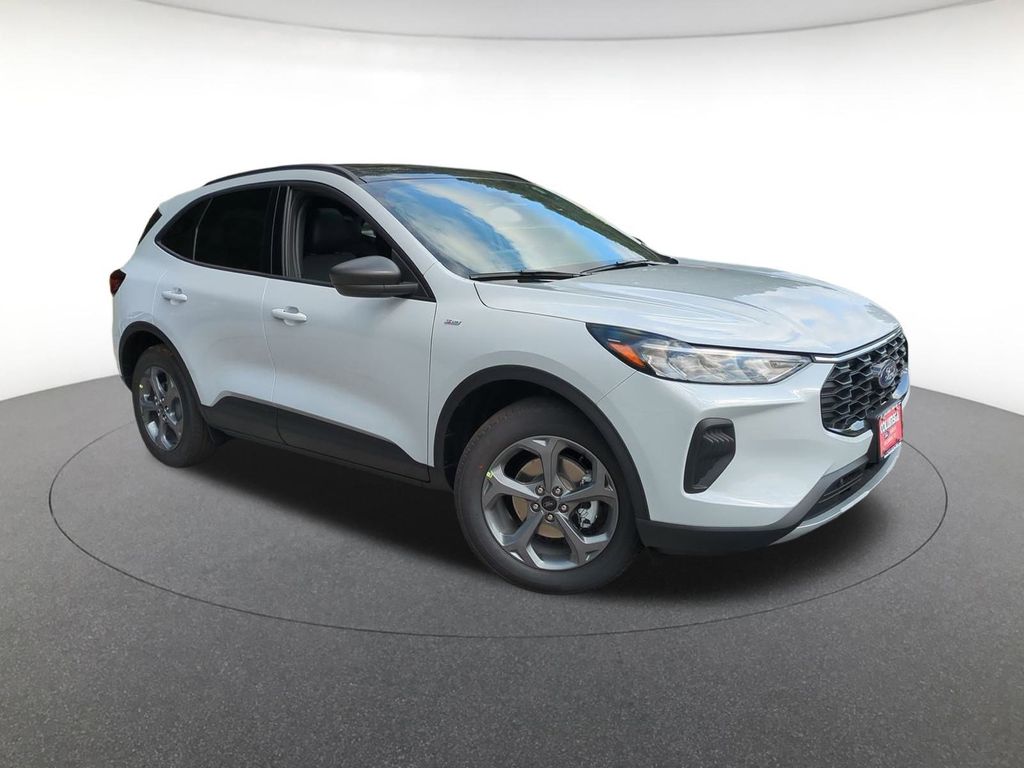 2025 Ford Escape ST-Line's photo