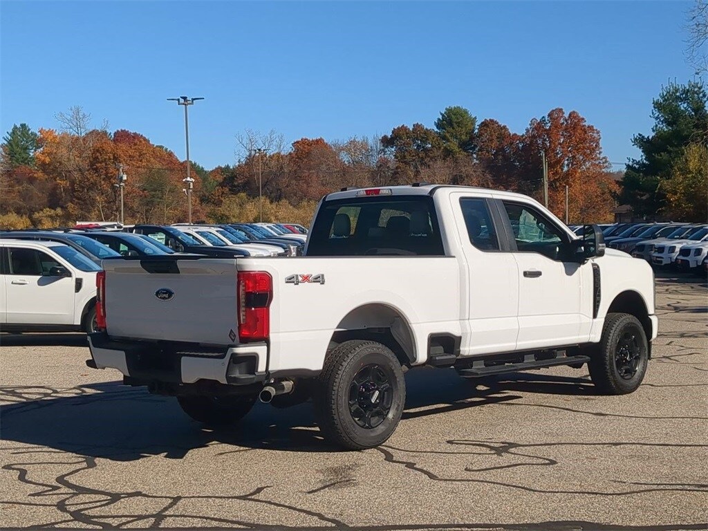 2024 Ford F-350 XL photo 3